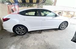 هیۆندای ئەلەنترا